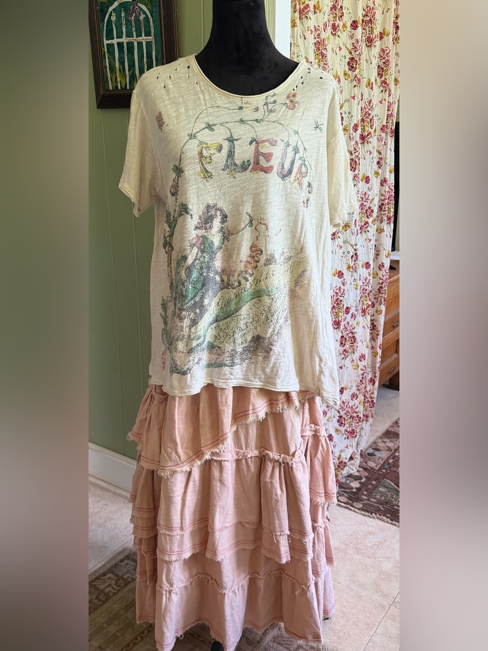 Magnolia Pearl Les Fleurs tee NWT